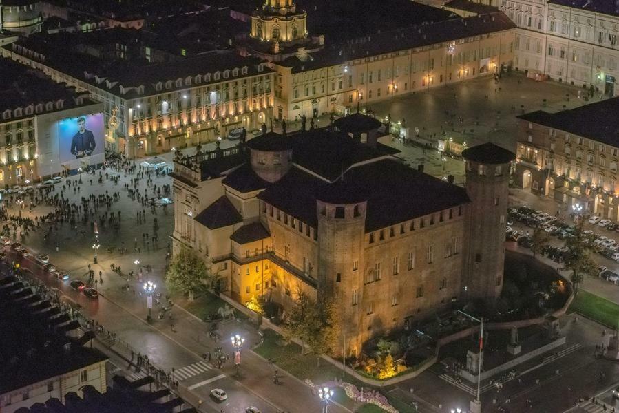 Un Soffice Nido Nel Cuore Di Torino Exterior photo